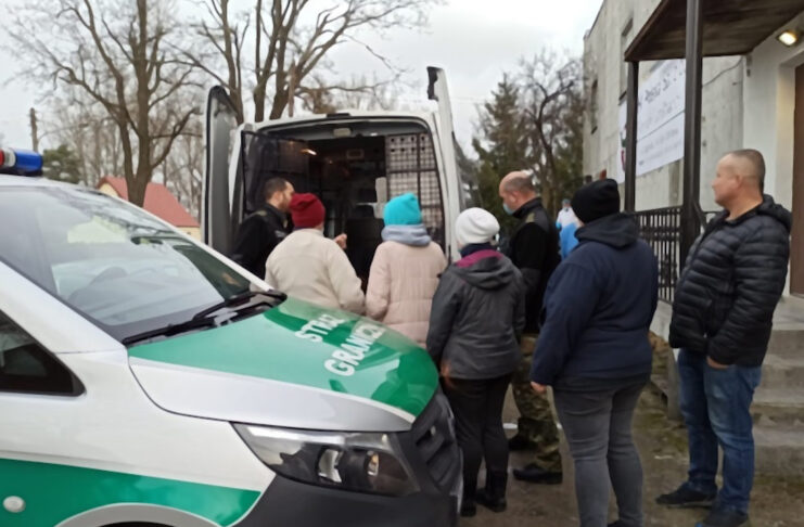 Straż Graniczna podczas kontroli w Żaganiu