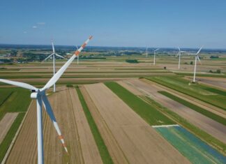 Grupa ORLEN kupuje kolejne farmy fotowoltaiczne i wiatrowe